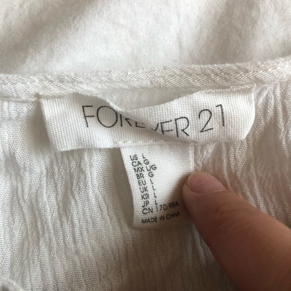 BOGO flowy crop top - Picture 2 of 3